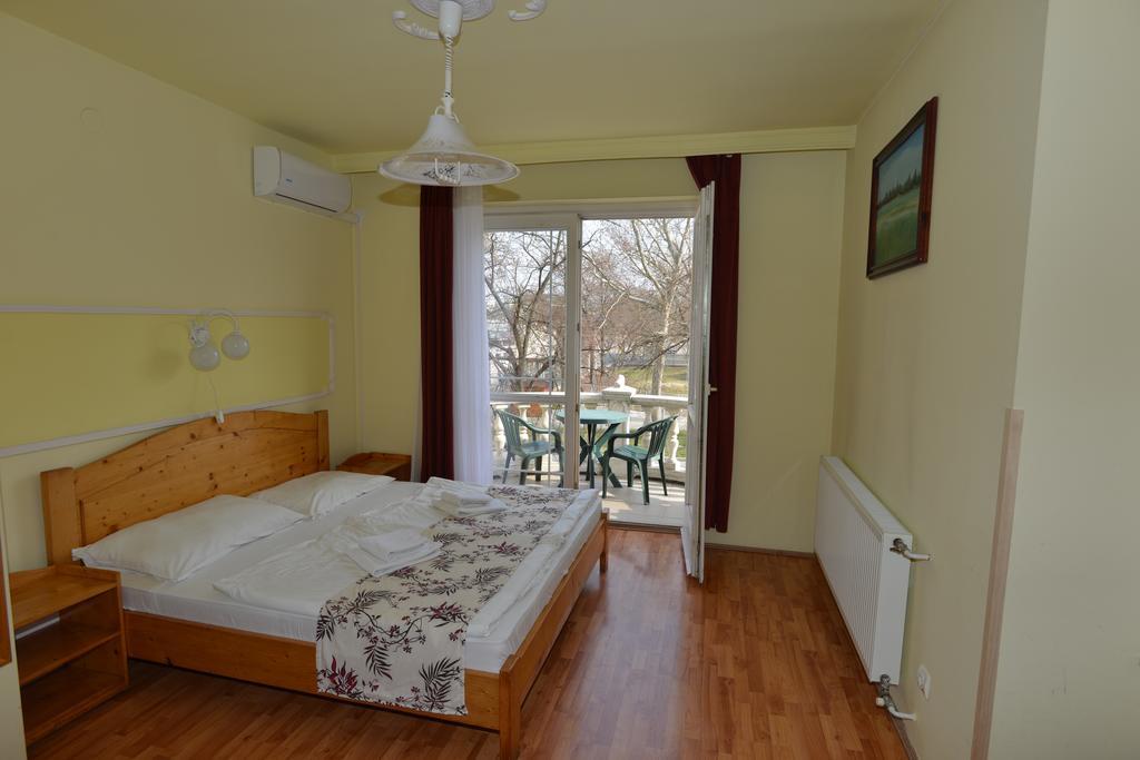 Hotel Korona Hajdúszoboszló Esterno foto