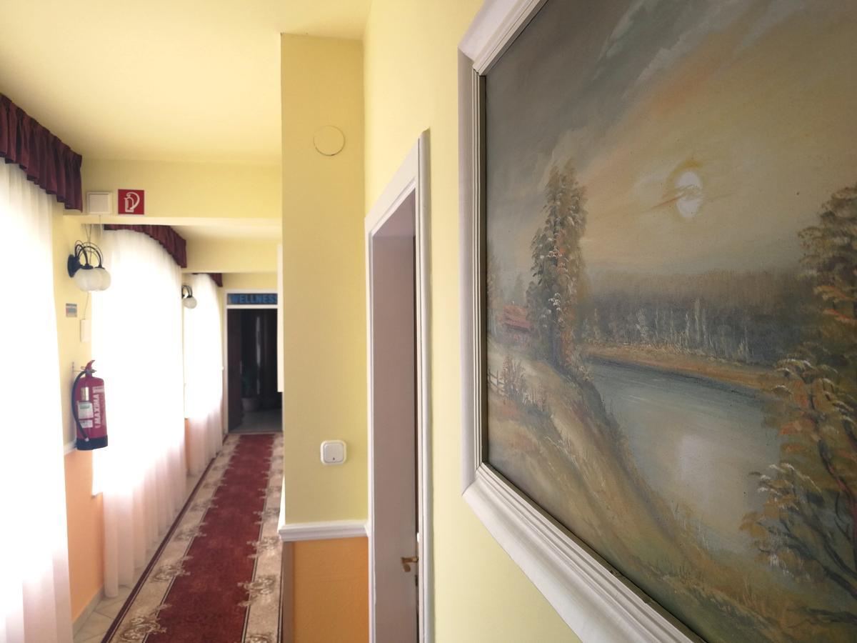 Hotel Korona Hajdúszoboszló Esterno foto