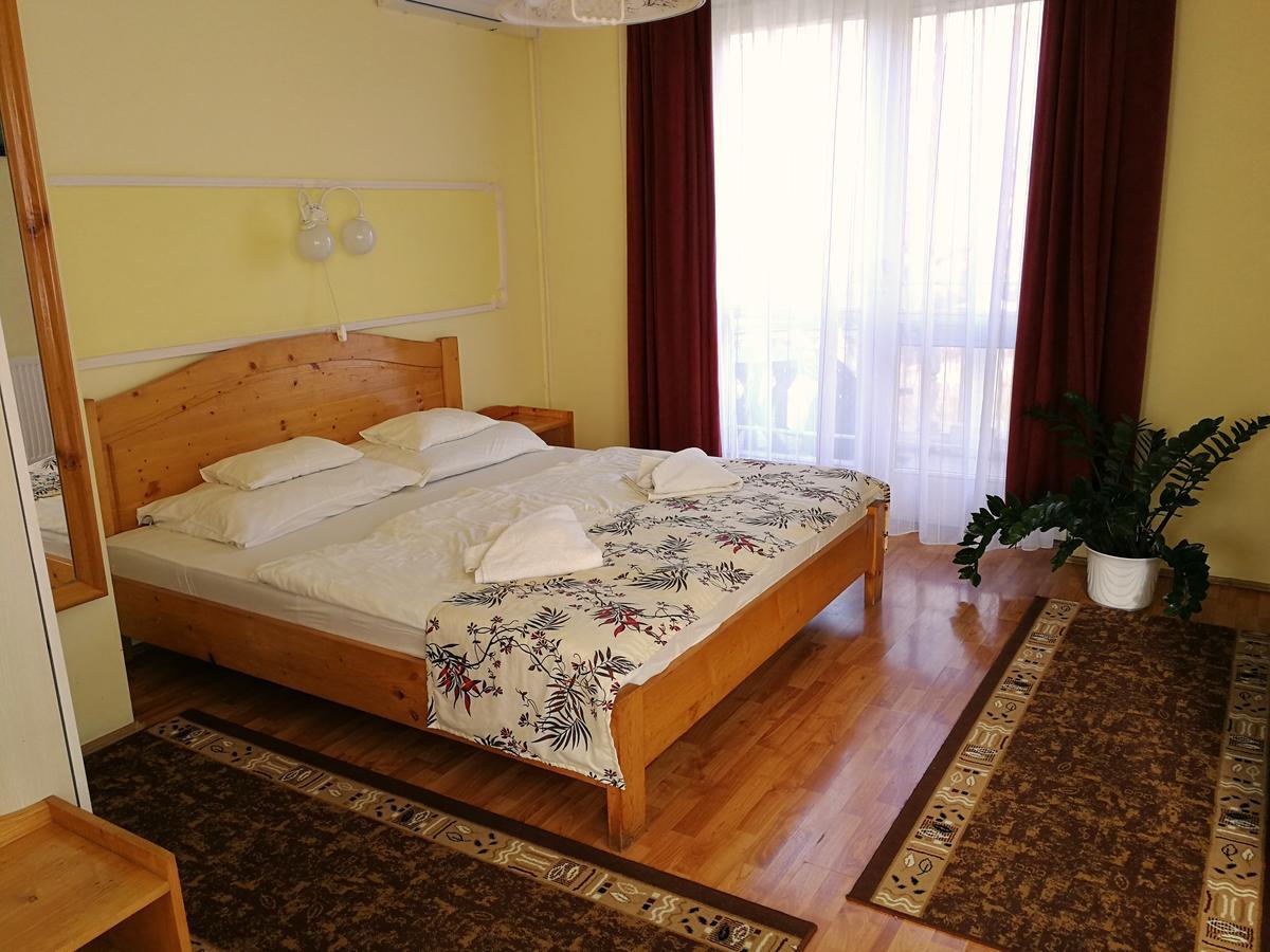 Hotel Korona Hajdúszoboszló Esterno foto